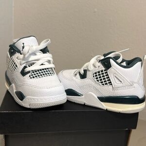 White High-Top Sneakers with Leather Upper and Thick Midsole